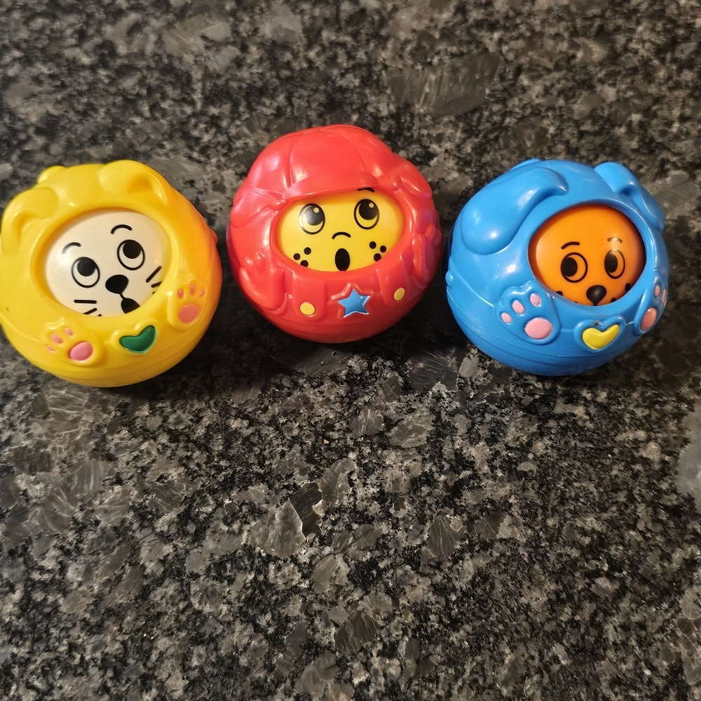 Vtg Fisher-Price Roll Around Changing Faces Balls Set of 3 90's Dog Cat Kid‎